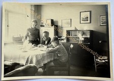 orig. Foto Interieur Wohnung Familie Volksempfänger Radio um 1940