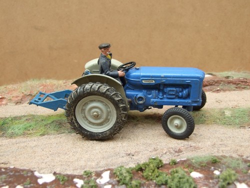 Britains fordson new - fordson,