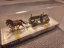 PREISER H0 Holzwagen mit Kutscher  /  Preiser 469