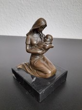 Bronze Skulptur / Mutter mit
