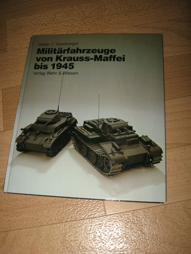 Militärfahrzeuge von