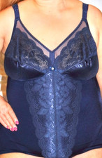 Triumph Miederbody Korselett Modell Cynthia in blau