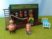 PLAYMOBIL Westernhaus Custom: WHISKEY DISTILLERY mit 3D-Distille in dunkelgrün