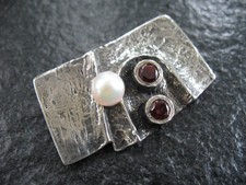 Brosche Silber 835 Oly Burkhard & Monika Vintage mit Perle + Granat Edelsteinen