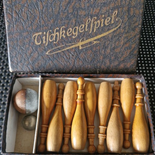 Tisch-Kegelspiel