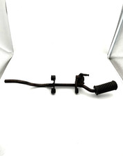 Suzuki GT80 Fußrastenhalter