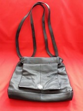 Schwarze Damenhandtasche aus festem, leicht strukturiertem Leder von "borella"