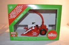 Siku 2267 - Champion-Feldhäcksler in rot, neuwertig in OVP, 1:32, aus Sammlung