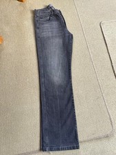 Weite graue Herrenjeans