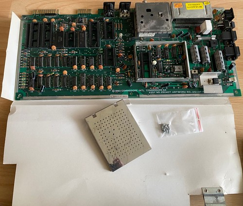 Commodore c64 mainboard 250407 - c64,