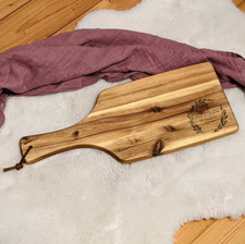 Holzbrett Schneidebrett Frühstücksbrett Servierbrett Gravur personalisiert Namen