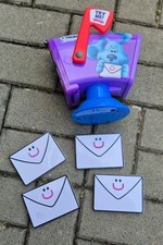 Blues Clues & You MAIL TIME sprechender Briefkasten mit 4 Umschlägen in Englisch