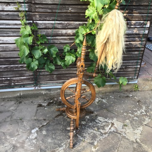 Altes antikes spinnrad holz - spinnrad,