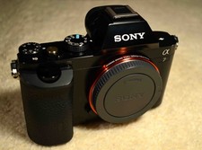 Sony Alpha ILCE-7 24.3 MP