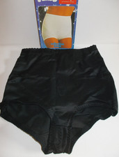 Triumph VENUS Elastic Miederhöschen kurz schwarz 75  NEU!! OVP  Vintage!