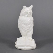 Nymphenburg Eule Uhu auf Buch Vogel Bird Owl Figur figure Porzellan porcelain