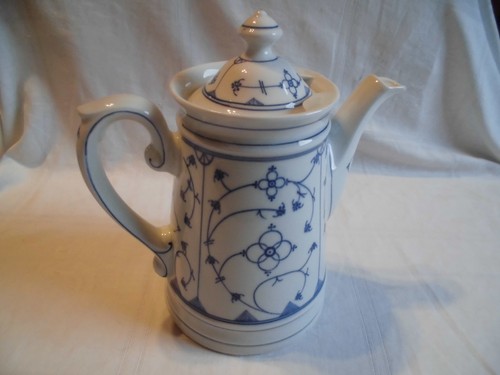 Kaffeekanne mit deckel - kaffeekanne,