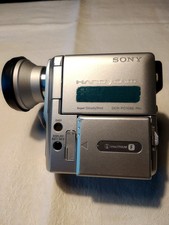 Video Camera Sony DCR-PC106E mit Weitwinkelobjektiv und 6 x OVP-DVC-Kasetten