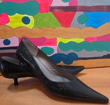 Schwarze pumps gehen immer - pumps,