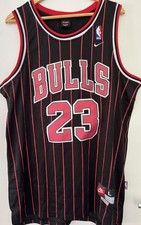 Nike Chicago Bulls #23 Michael Jordan NBA Basketball Trikot Vintage Gr. L