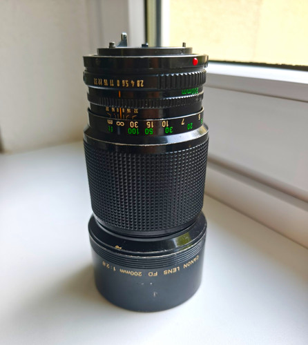 Canon lens nfd 200mm 8 - nfd, f/2.8