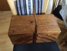 Omas Nähkasten,Vollholz,Patina Am Deckel!