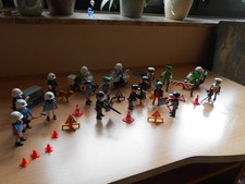 Playmobil  Figuren Polzei SEK Motorräder Zubehör u v.m.  - Konvolut