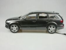 Kyosho 1/18 Audi Q7 V8 4.2 FSI mit LED LICHT Umbau black Metallic 129495