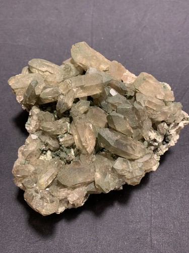 Rauchquarz chlorit albit - chlorit,,
