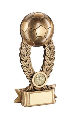 Kugel auf kranz fussball pokal - auf,