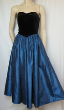 Laura Ashley Kleid 36 38 schwarz vintage Samt blau Hochzeit  Abend Ball Cocktail