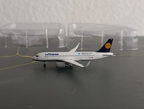 Herpa wings lufthansa airbus - wings,