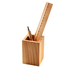 Stifthalter aus Kirschholz 