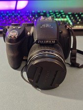 FUJIFILM FinePix HS10