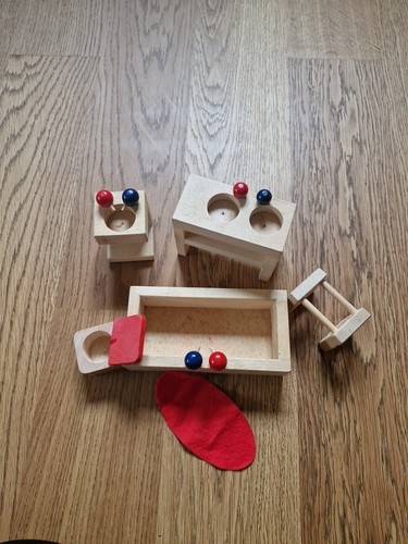 Puppenhausmöbel aus holz - aus,