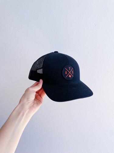 Haka trucker cap - schwarz, y2k