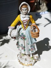 Antikes Sitzendorfer"Gänseliesel"unbeschädigt.