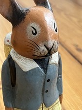 Entzückende Kleine Holzfigur Hase Osterhase Filigran Bemalt Ostern