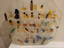 acryl setzkasten mit Parfuememiniaturen