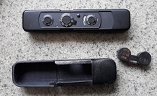 Minox Konvolut : Kamera,Stativ,Box,Entwicklungsdose,Sucherspiegel