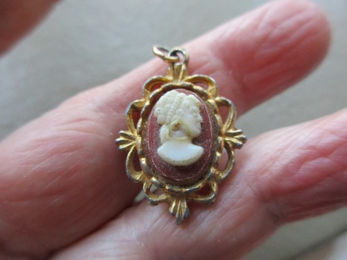 Vintage retro alt goldfarben - vintage,