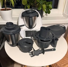 Thermomix TM6 + Gemüsestyler