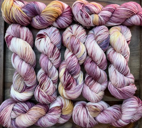 Wolle handgefärbt 100 g - handgefärbt, je