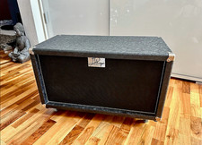 La Roqua Studio 212 Gitarren Box Cabinet with all extras UVP 1.111€