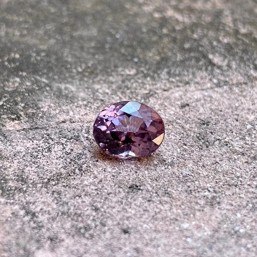 Spinell ovalschliff edelstein - spinell,