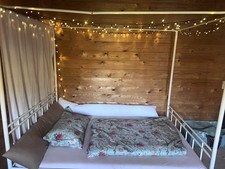 Wunderschönes Metall- Himmelbett 140x200 CM Bettrost Metallbett