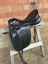 Felix Bühler Schweiz Dressursattel Maßsattel schwarz WB Warmblut