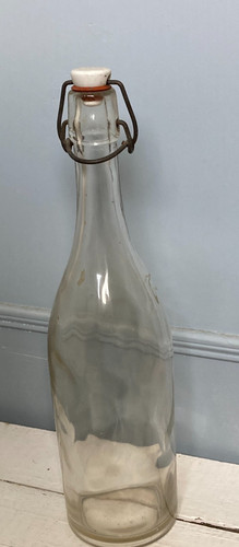 Alte glasflasche - glasflasche, m