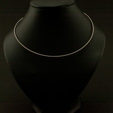 NIESSING feiner Halsreif Reif Spiralreif aus 750er Weißgold (18kt.) Länge: 47 cm