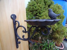 Nostalgische Vogeltränke